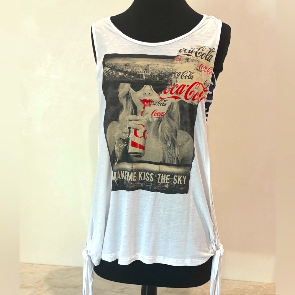 Coca Cola NWOT Women's White and Black Graphic Tank Top, cute, sassy. Size Large